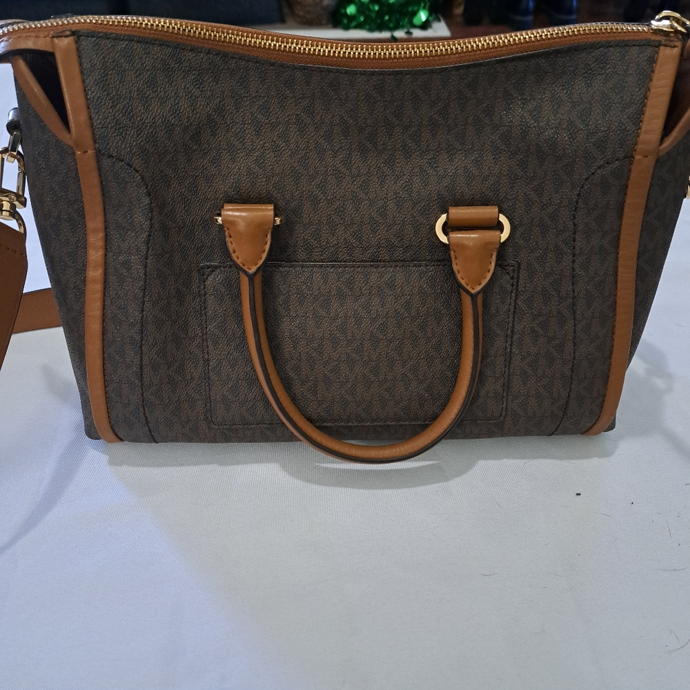 Michael Kors Brown Tan Satchel with Signature Design - Picture 5 of 12